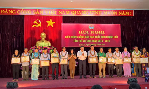 Kết quả 3 năm thực hiện Chương trình phối hợp giữa Ban Thi đua - Khen thưởng tỉnh và Hội Nông dân tỉnh
