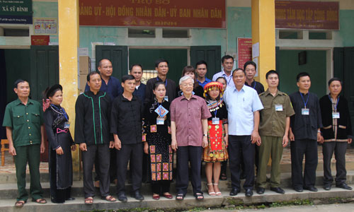 Tổng Bí thư Nguyễn Phú Trọng thăm và làm việc tại xã Sỹ Bình, huyện Bạch Thông - Ảnh minh hoạ 3