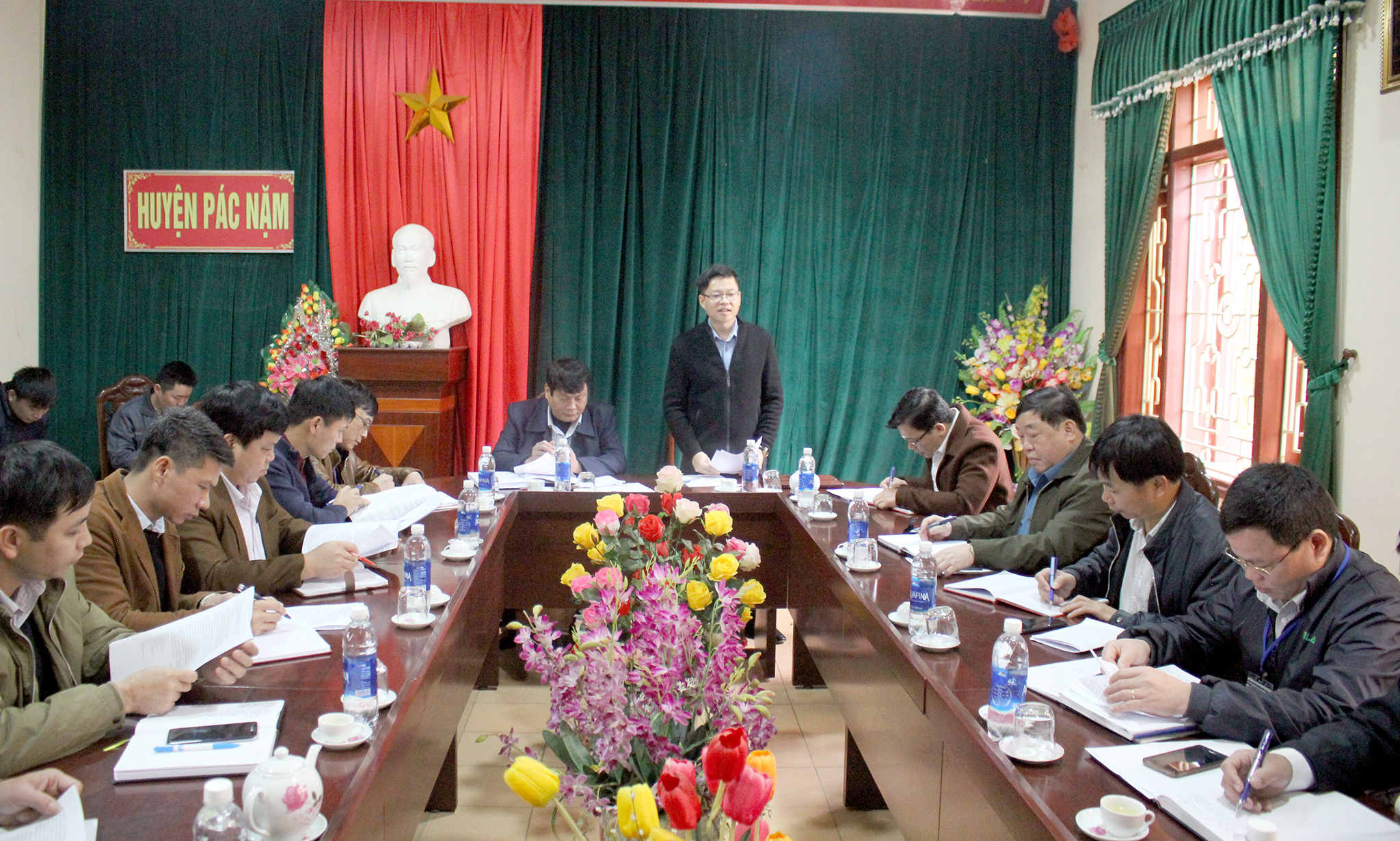 Phó Chủ tịch UBND tỉnh Đinh Quang Tuyên kiểm tra tình hình triển khai nhiệm vụ năm 2019 tại 02 huyện Pác Nặm và Ba Bể - Ảnh minh hoạ 2