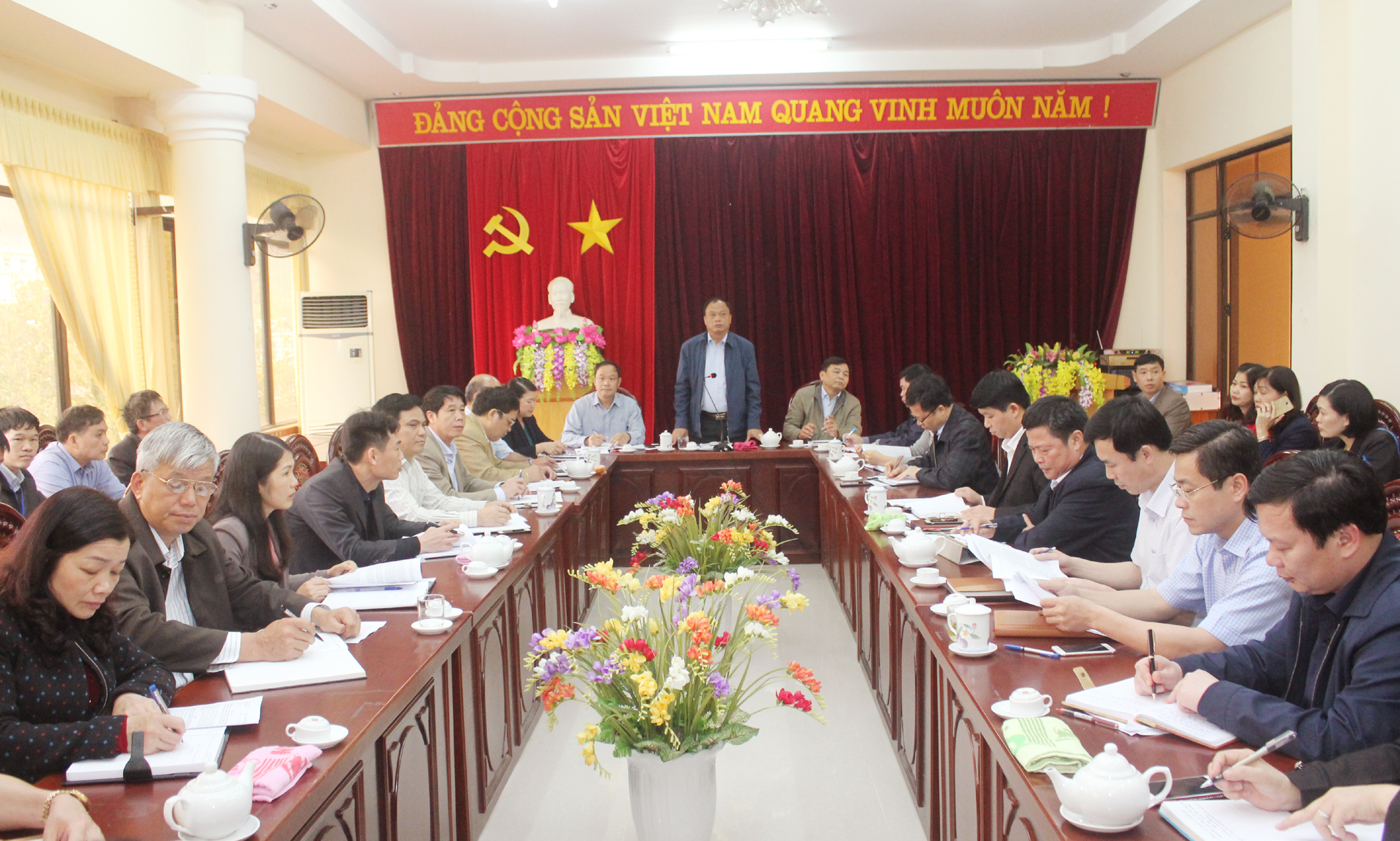 Đồng chí Bí thư Tỉnh ủy Nguyễn Văn Du kiểm tra tình hình KT- XH huyện Ngân Sơn