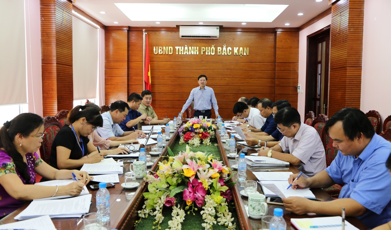 Phó Chủ tịch UBND tỉnh Đinh Quang Tuyên làm việc tại thành phố Bắc Kạn