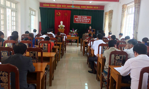 Đại biểu Quốc hội Hồ Thị Kim Ngân tiếp xúc cử tri huyện Ba Bể