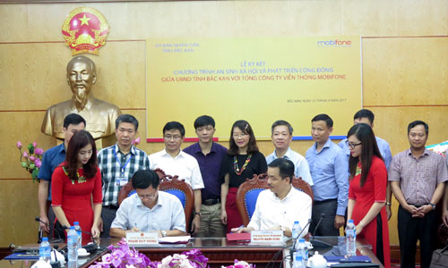 Lễ ký kết chương trình “An sinh xã hội và phát triển cộng đồng” tại tỉnh Bắc Kạn