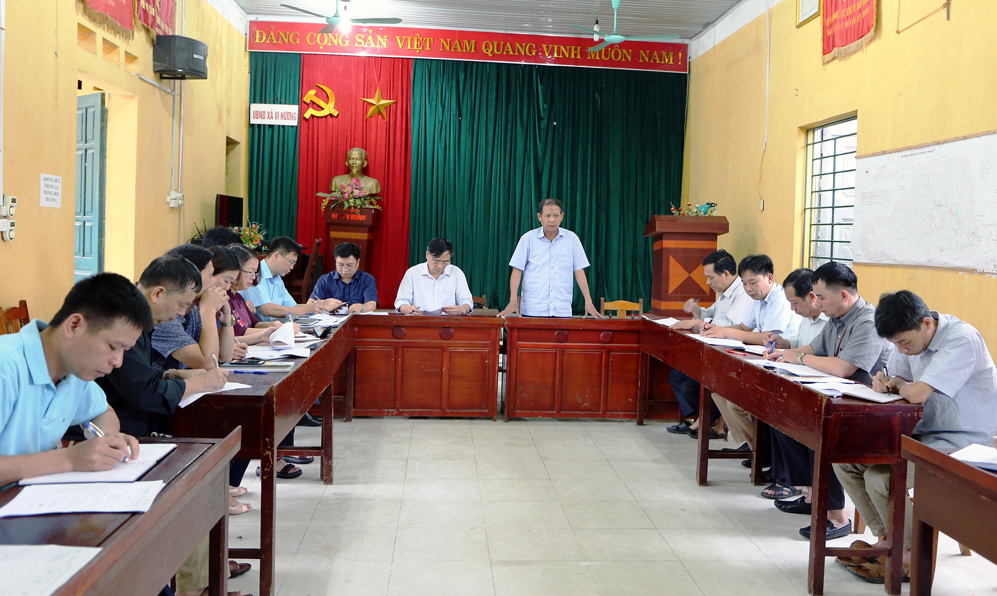 Chủ tịch UBND tỉnh Lý Thái Hải kiểm tra công tác phòng, chống bệnh Dịch tả lợn Châu Phi tại huyện Bạch Thông