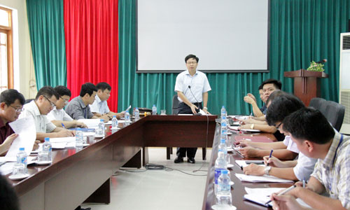 Phó Chủ tịch UBND tỉnh Phạm Duy Hưng làm việc với Trường Cao đẳng nghề dân tộc nội trú