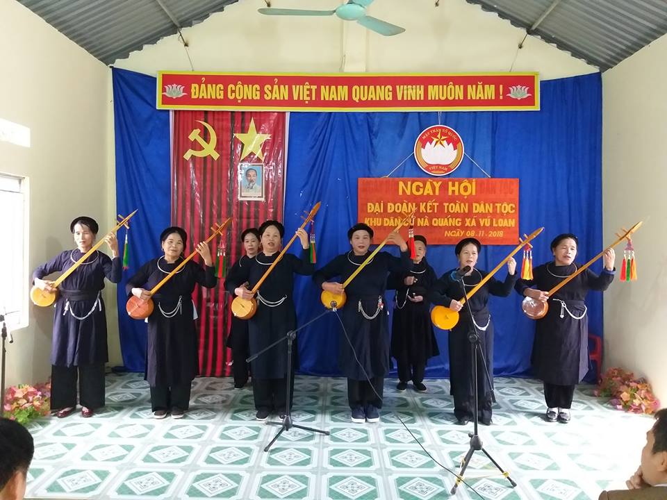 Chủ tịch UBND tỉnh Lý Thái Hải dự Ngày hội Đại đoàn kết tại thôn Nà Mển