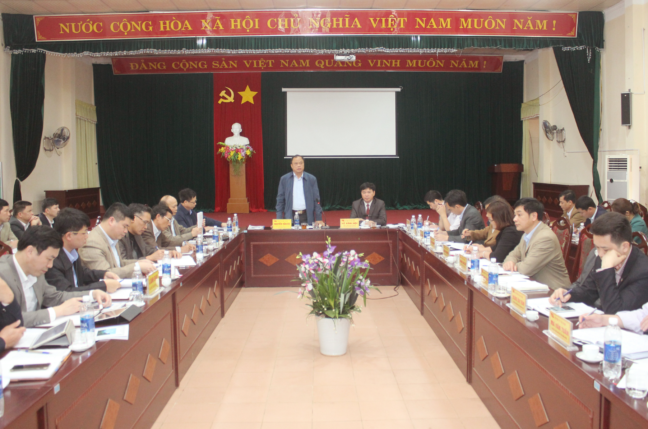 Bí thư Tỉnh ủy Nguyễn Văn Du kiểm tra tình hình kinh tế - xã hội huyện Pác Nặm