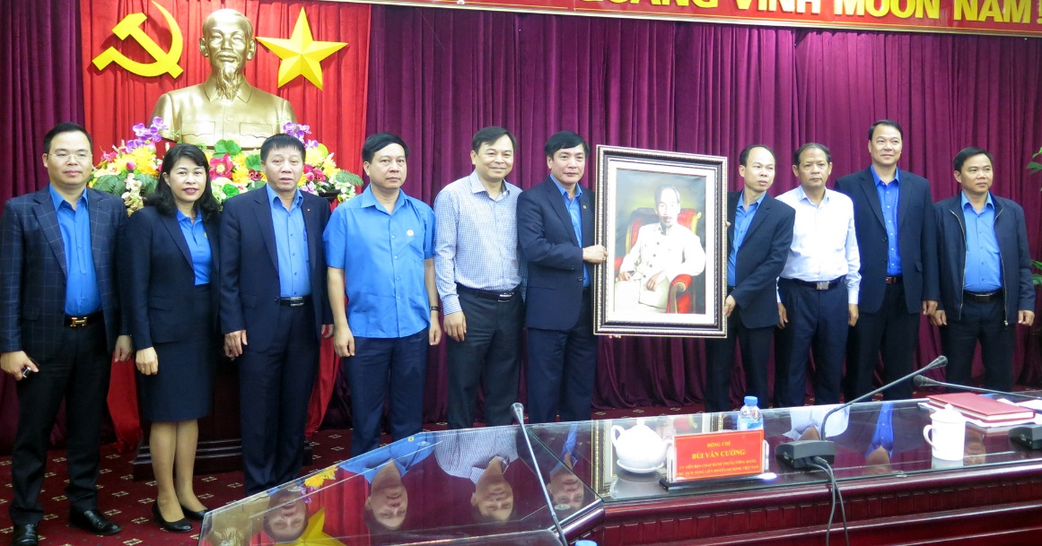 Chủ tịch Tổng Liên đoàn Lao động Việt Nam thăm và làm việc tại Bắc Kạn - Ảnh minh hoạ 3